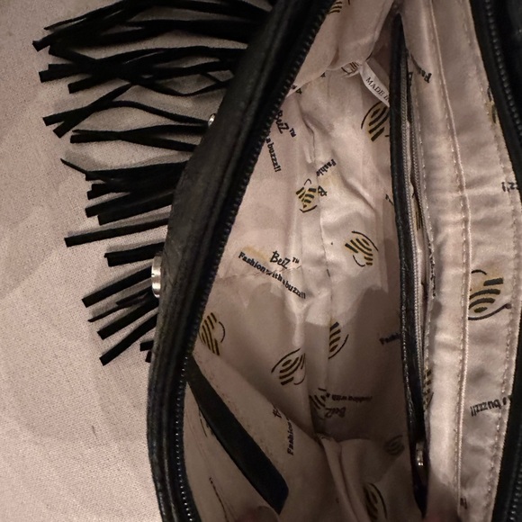 Leather purse with fringe and sequins - Picture 2 of 3